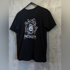 Essential Black Short Sleeve Men's Tee Medusa Graphic Backside